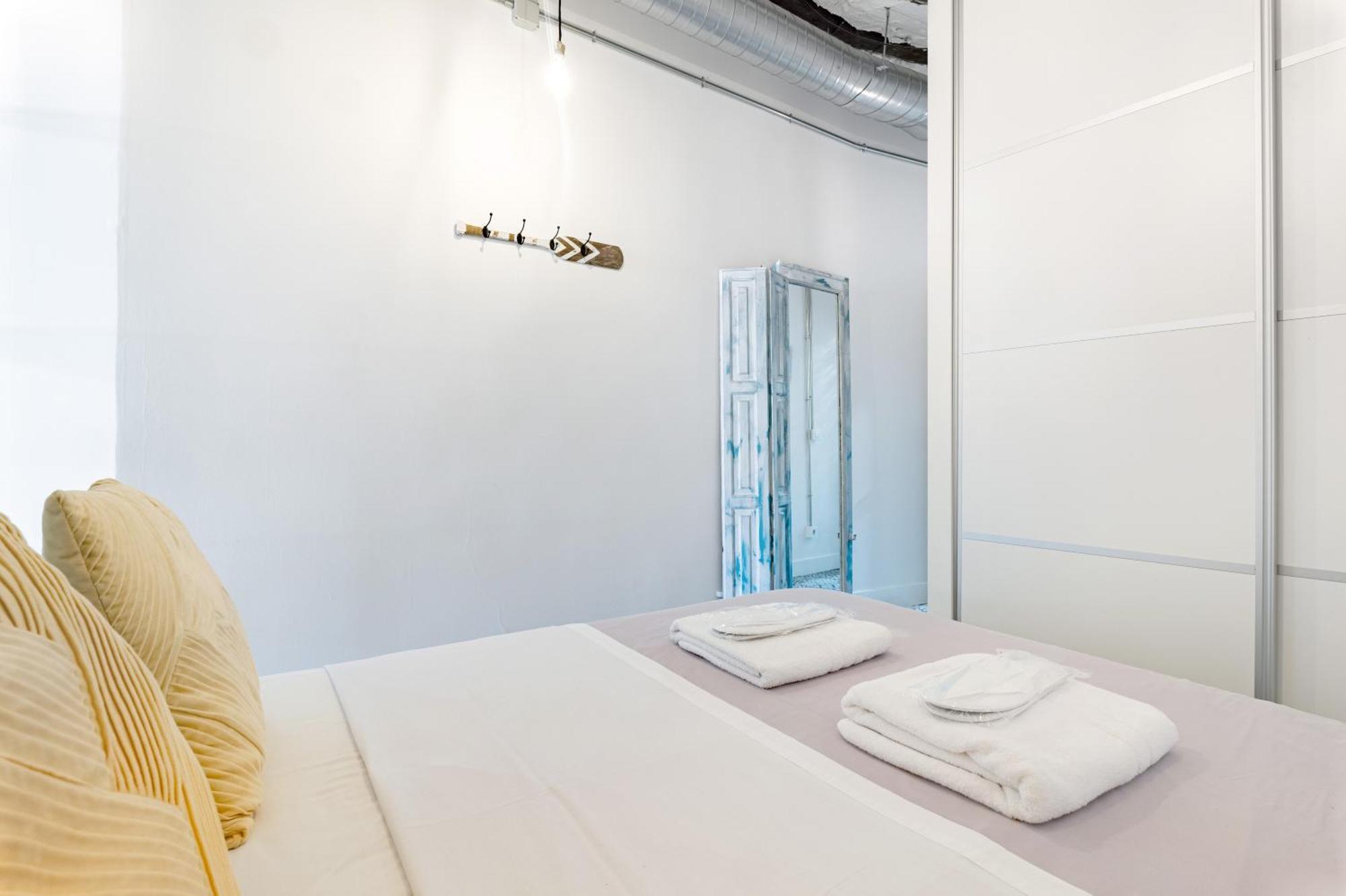 Vintage Apartment Near Puerta Del Sol 马德里 外观 照片